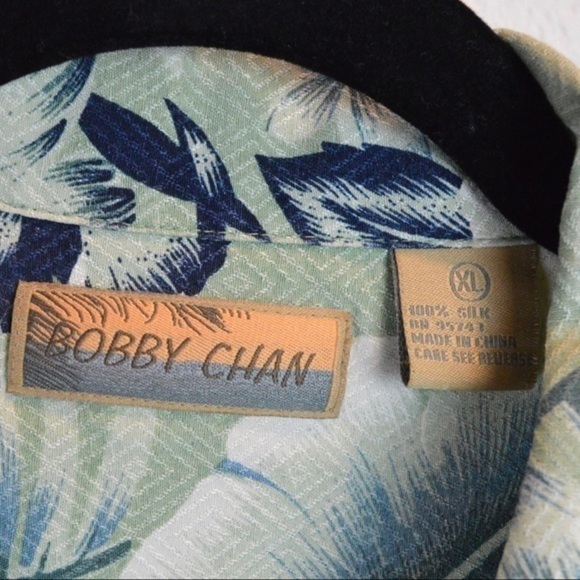 Bobby Chan 100% Silk Hawaiian Print Button Down Shirt, Size XL - Picture 3 of 9